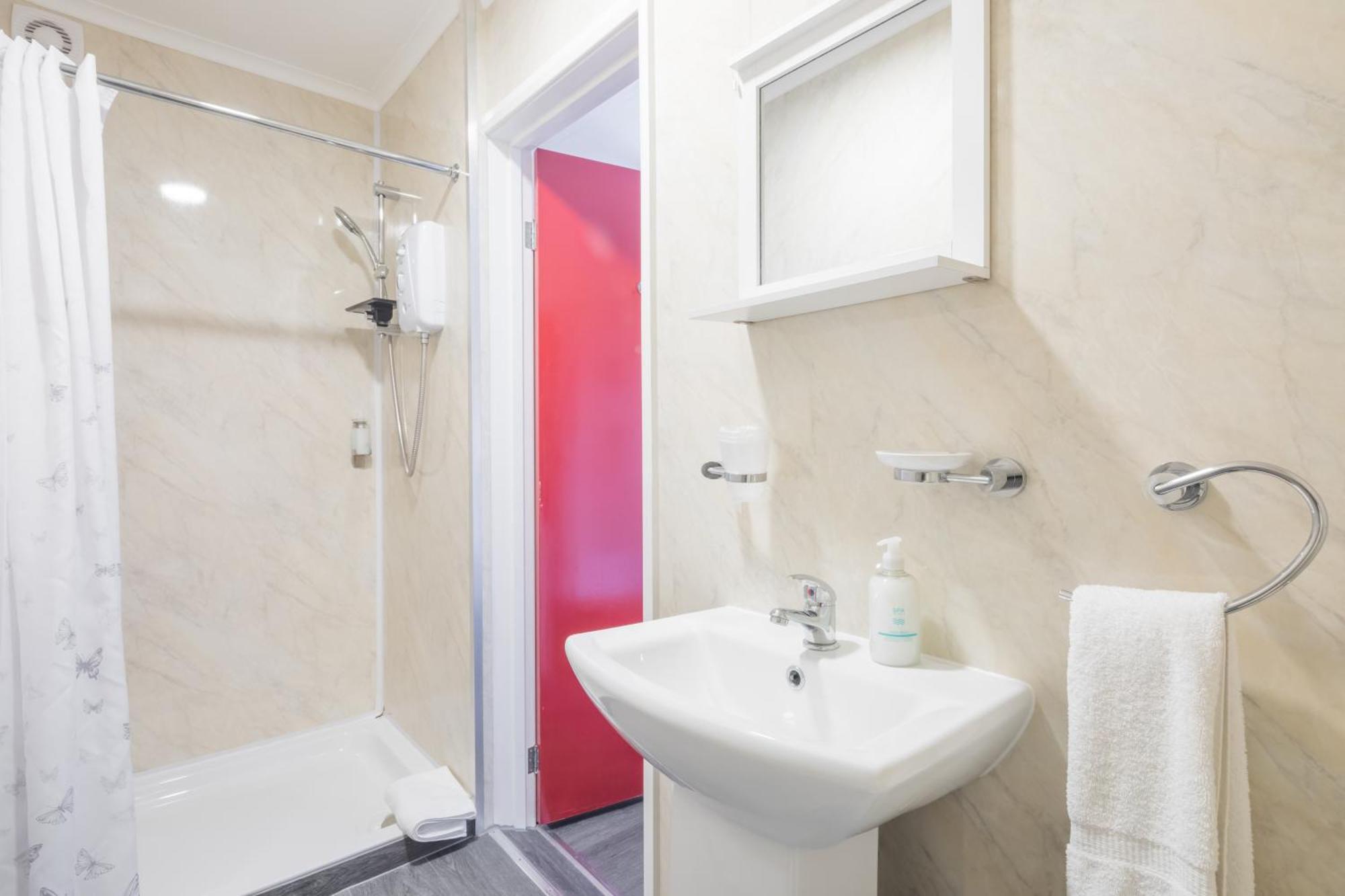Rasa Sayang House - Self-Check-In Guesthouse Оксфорд Экстерьер фото