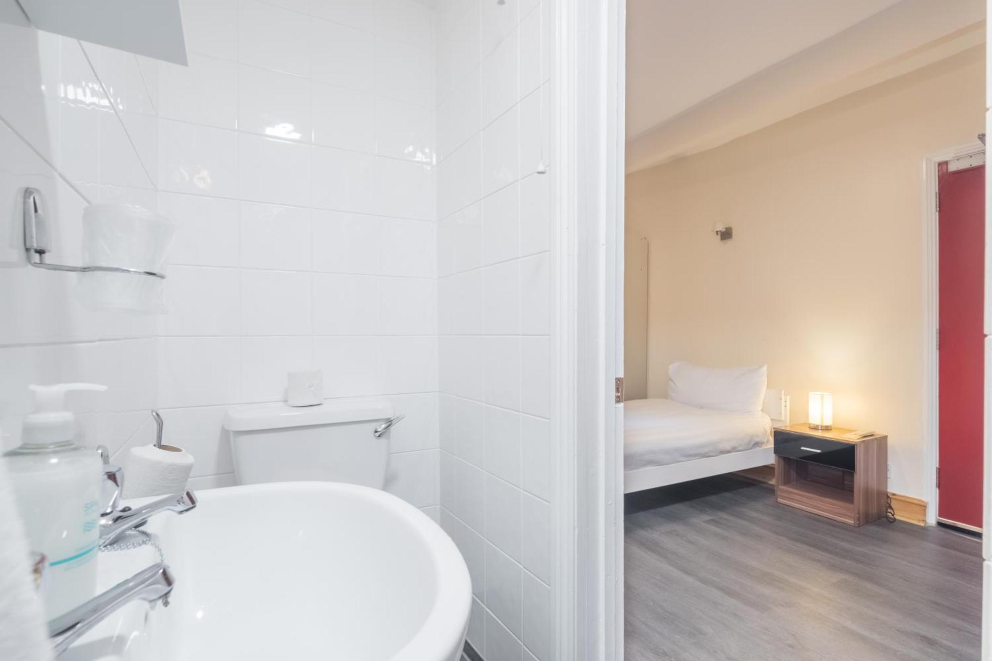 Rasa Sayang House - Self-Check-In Guesthouse Оксфорд Экстерьер фото
